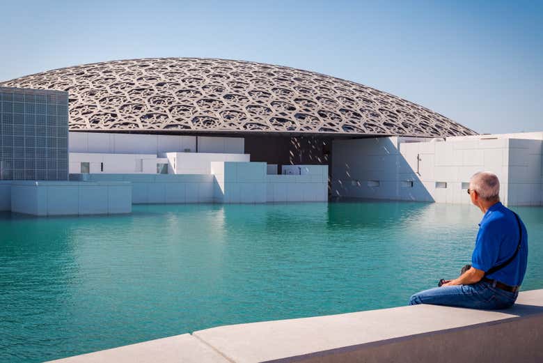 El museo Louvre de Abu Dhabi