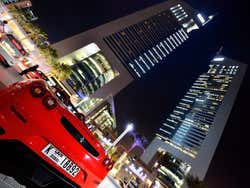 Coche de alquiler en Dubái