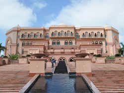 Abu Dhabi, Hotel Emirates Palace