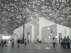 Lluvia de estrellas del Louvre